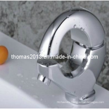 Novel Design Moon Bathroom Basin Mixer Tap (Qh0771)